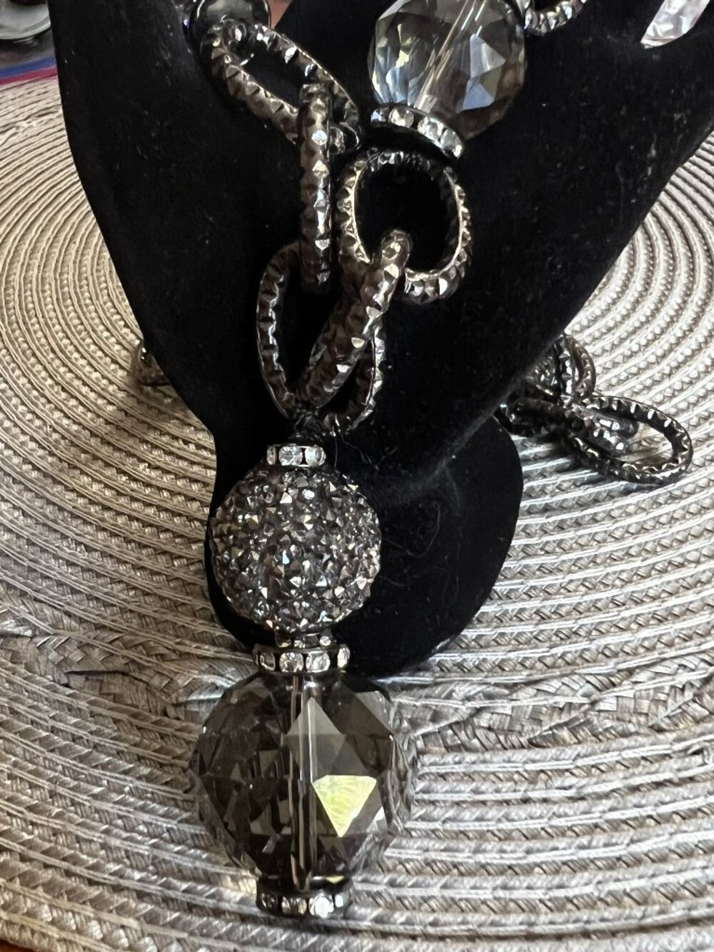 🖤✨ Vera Wang Gunmetal Crystal Statement Necklace | Chunky Oversized